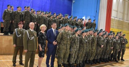 Ślubowanie klas mundurowych ZSOiT Czeladź