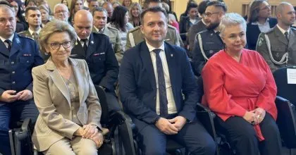 Ślubowanie uczniów w ZSOiT w Wojkowicach