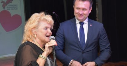 Dzień Babci i Dziadka z Powiatowym Młodzieżowym Domem Kultury w Będzinie 