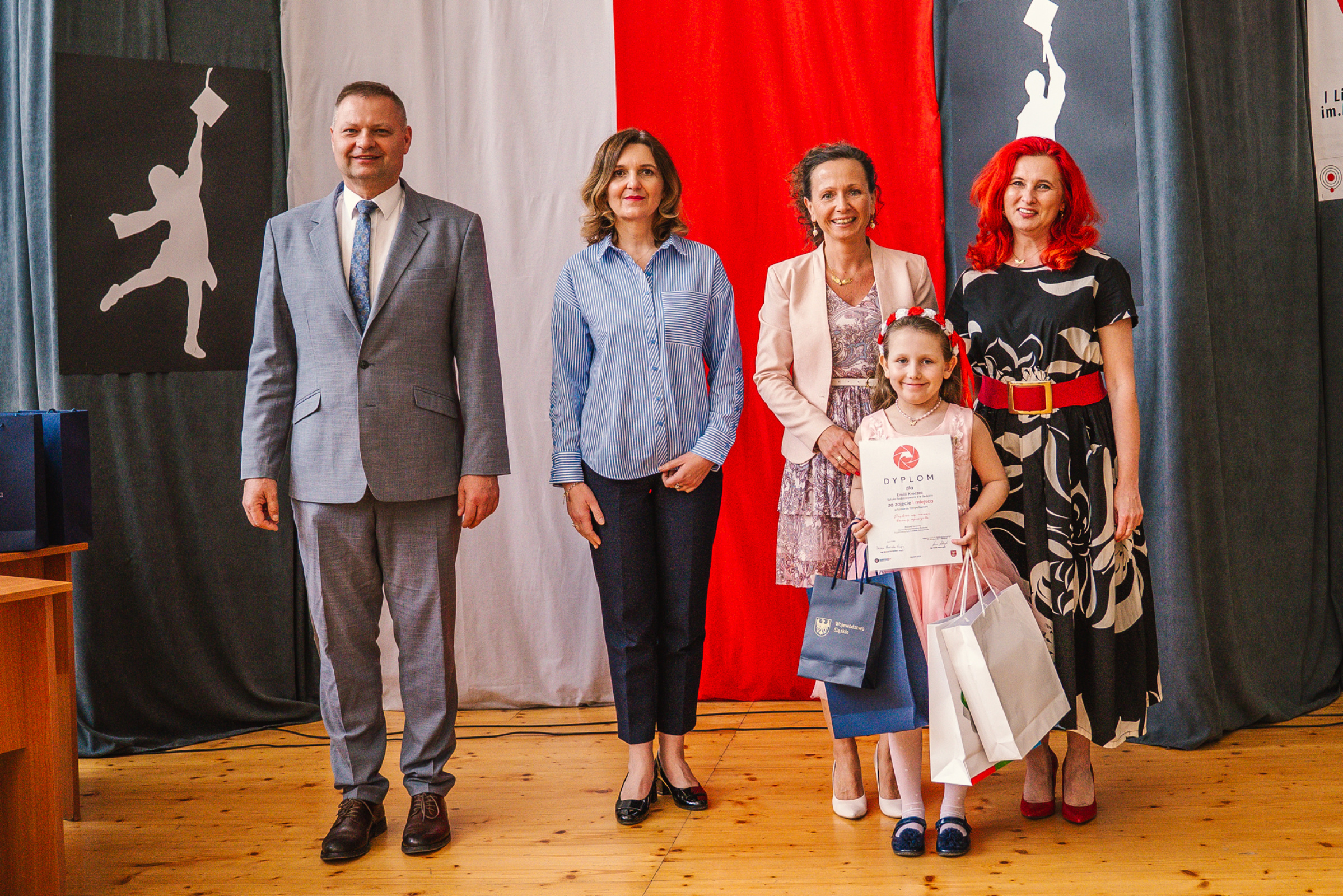 "Piękne są nasze barwy ojczyste" w Koperniku