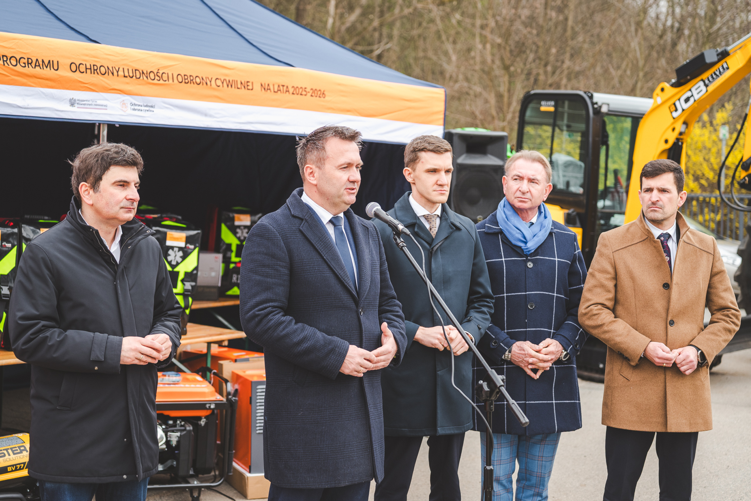 Briefing prasowy dotyczący zakupu sprzętu w ramach Rządowego Programu Ochrony Ludności i Obrony Cywilnej na lata 2025–2026