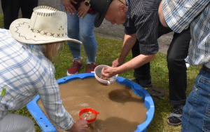 Piknik w stylu Country w Domu Pomocy Społecznej! (10)