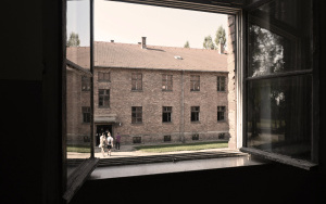 Obóz zagłady, bólu i poniżenia. Seniorzy zwiedzili Auschwitz-Birkenau (6)