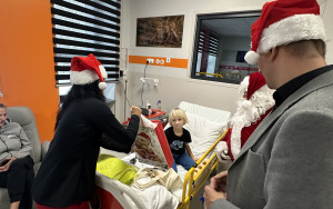 Święty Mikołaj z wizytą u najmłodszych pacjentów! (9)