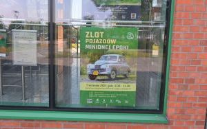 Kolejna edycja Zlotu Pojazdów Minionej Epoki w Galerii Sztuki Współczesnej Elektrownia w Czeladzi (7)