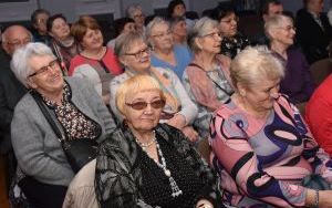 Dzień Babci i Dziadka z Powiatowym Młodzieżowym Domem Kultury w Będzinie  (8)