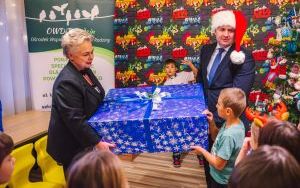 Tradycyjne ubieranie choinki w Ośrodku Wspierania Dziecka i Rodziny w Będzinie (7)