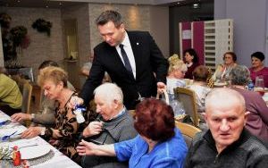 Spotkanie opłatkowe w będzińskim oddziale Polskiego Związku Niewidomych (4)