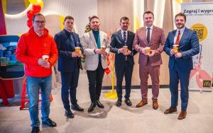 Otwarcie restauracji McDonald's (2)