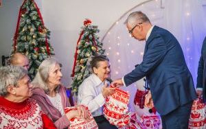 Kolędowanie w Domu Pomocy Społecznej w Grodźcu (2)