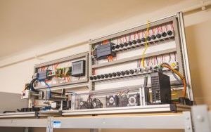 Otwarcie pracowni elektrycznej w Centrum Kształcenia Zawodowego i Ustawicznego w Będzinie  (2)