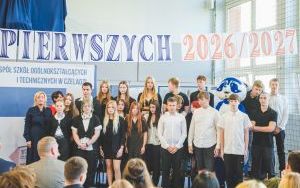 Pasowanie uczniów w Zespole Szkół Ogólnokształcących i Technicznych w Czeladzi (6)