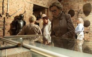 Seniorzy z Będzina poznawali historię ziemi opolskiej (7)