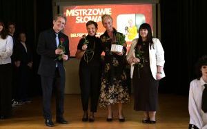 Pasowanie w III Liceum Ogólnokształcącym im. Cypriana Kamila Norwida w Będzinie (5)