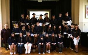 Pasowanie w III Liceum Ogólnokształcącym im. Cypriana Kamila Norwida w Będzinie (8)
